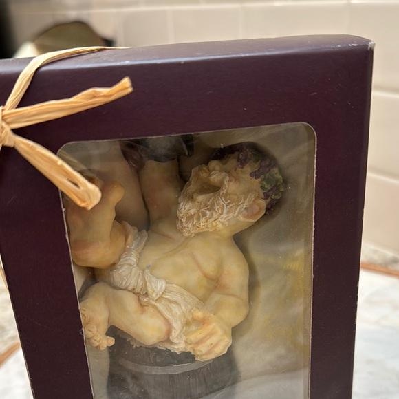 Guardian of the Grapes Collection Figurine Vintage - Picture 3 of 3